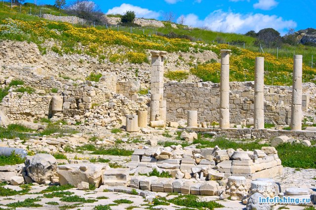 Античные развалины на Кипре
